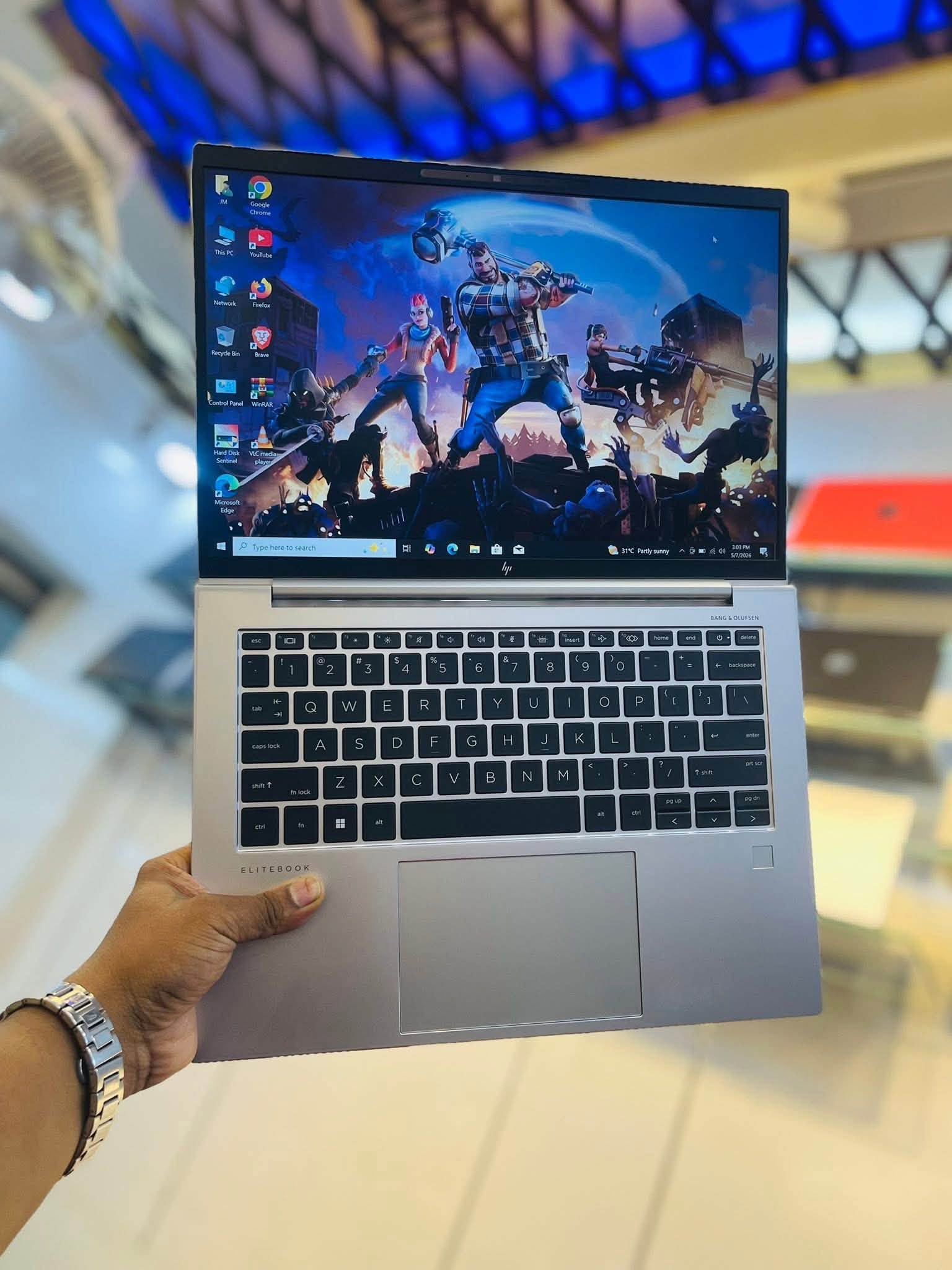HP EliteBook 845 G10 Ryzen 5 Pro 7545U 16GB RAM 256GB SSD 14″ FHD Display